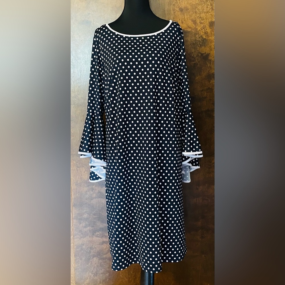 Roz & Ali size 1X Navy blue and white polka dots dress mid length